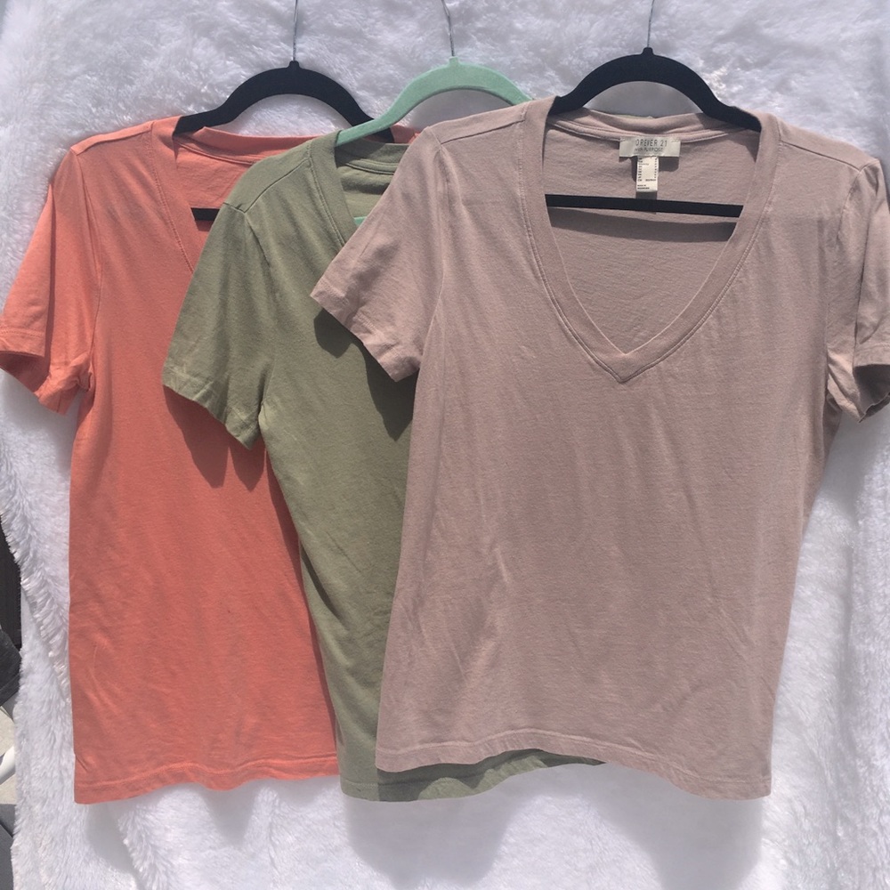 3 small Forever 21 V-neck casual comfy tees. NEVER WORN.